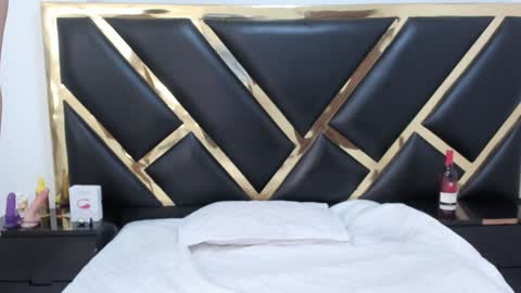 kelly online show from 01/27/25, 02:24