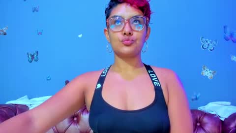 kaira_mosse_ online show from 06/17/26, 11:56
