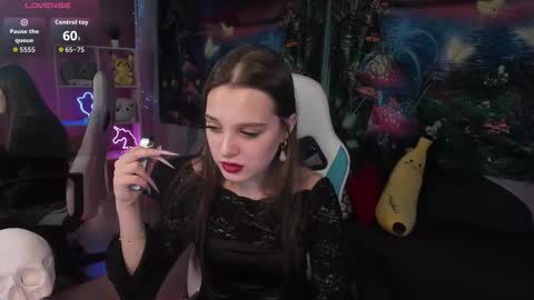 Kaisa online show from 10/27/25, 07:51