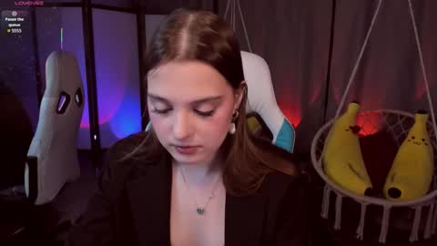 Kaisa online show from 11/14/25, 07:45