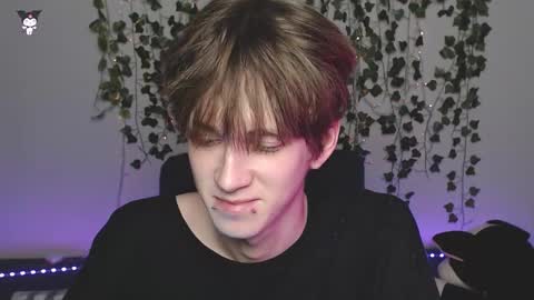 slutkai online show from 11/08/25, 09:13