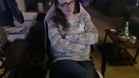 Snapshot of kait331 chatting on 12/20/24, 01:36 Camprincess331 online show from 12/20/24, 01:36