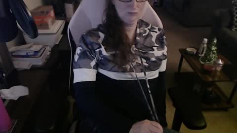 Snapshot of kait331 chatting on 12/24/24, 04:22 Camprincess331 online show from 12/24/24, 04:22