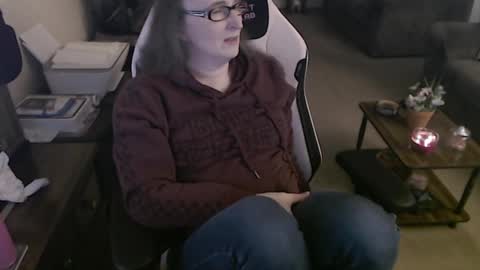 Snapshot of kait331 chatting on 03/06/25, 01:27 Camprincess331 online show from 03/06/25, 01:27