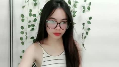 Snapshot of kalag_kalag chatting on 10/14/25, 11:33 Chenny online show from 10/14/25, 11:33