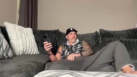 Mike Sterling online show from 12/22/25, 08:17