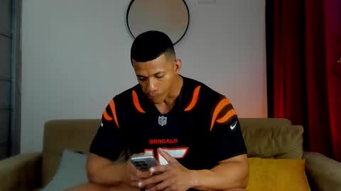 kale thomson online show from 11/09/25, 11:03