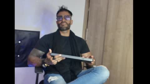 Snapshot of kaleth_price chatting on 02/27/25, 01:05 Kaleth Price online show from 02/27/25, 01:05