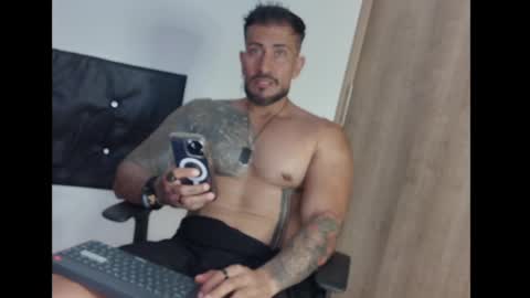 Snapshot of kaleth_price chatting on 03/04/25, 03:55 Kaleth Price online show from 03/04/25, 03:55