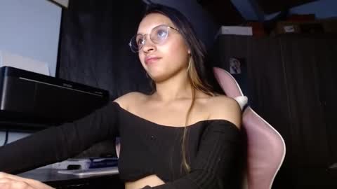 Snapshot of kalia_09 chatting on 10/03/25, 05:59 kalia online show from 10/03/25, 05:59