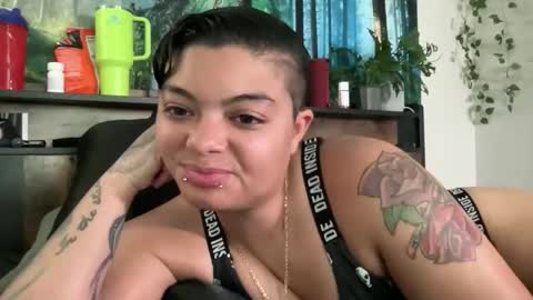 Snapshot of kalinature chatting on 02/27/26, 10:32 kalinature online show from 02/27/26, 10:32