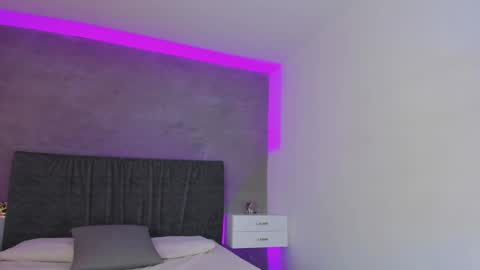 Carolina   online show from 02/19/25, 05:16