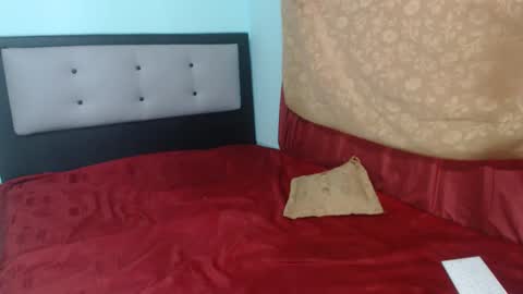 Kalipso and Jones  online show from 12/27/24, 08:39