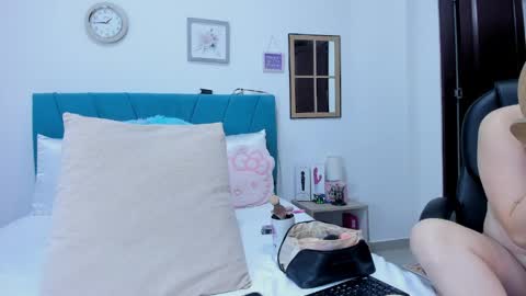 Snapshot of kam_lopez chatting on 04/06/26, 10:11 Kamilalopez online show from 04/06/26, 10:11