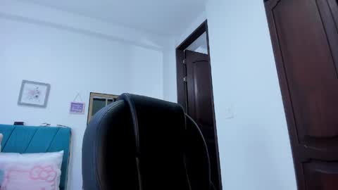 Snapshot of kam_lopez chatting on 06/01/26, 10:44 Kamilalopez online show from 06/01/26, 10:44