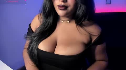 Snapshot of kamala_khan_tx chatting on 06/22/26, 10:29 Online 800 to 1400 online show from 06/22/26, 10:29