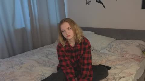 Snapshot of kamalamanasares chatting on 05/11/26, 06:08 Emily online show from 05/11/26, 06:08
