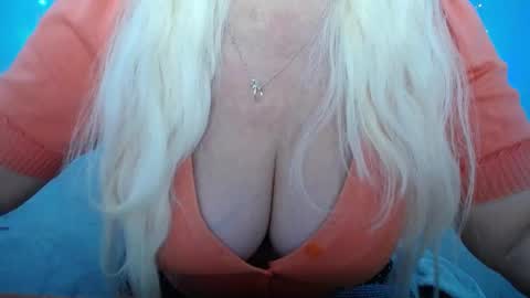 Snapshot of kamaliasim chatting on 01/20/25, 02:01 KamaliaSim online show from 01/20/25, 02:01
