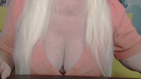 Snapshot of kamaliasim chatting on 02/04/25, 03:00 KamaliaSim online show from 02/04/25, 03:00