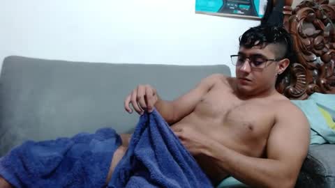 Snapshot of kamenov00 chatting on 01/26/25, 11:08 kamenov00 online show from 01/26/25, 11:08