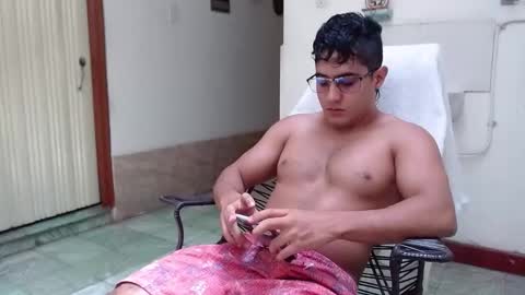 Snapshot of kamenov00 chatting on 09/08/25, 03:22 kamenov00 online show from 09/08/25, 03:22