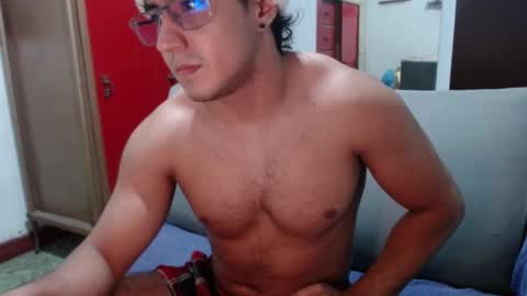 Snapshot of kamenov00 chatting on 10/13/25, 12:43 kamenov00 online show from 10/13/25, 12:43