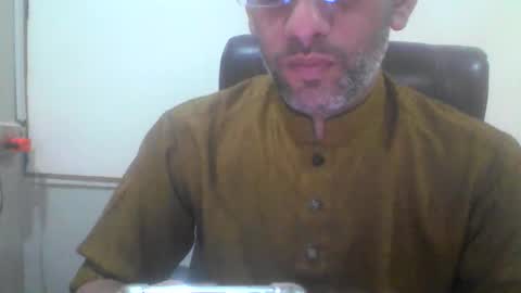 Snapshot of kami99099 chatting on 05/06/26, 04:30 kami99099 online show from 05/06/26, 04:30
