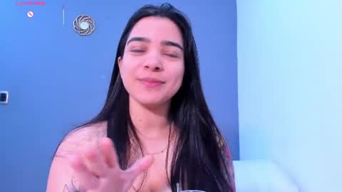 Snapshot of kamilabetancourt chatting on 06/27/26, 11:48 Kamila Betancourt online show from 06/27/26, 11:48