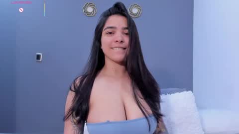 Snapshot of kamilabetancourt chatting on 07/12/26, 11:45 Kamila Betancourt online show from 07/12/26, 11:45