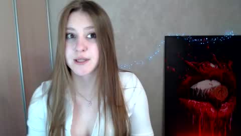 Snapshot of kamilla_love_ chatting on 03/31/26, 03:34 kamilla_love_ online show from 03/31/26, 03:34