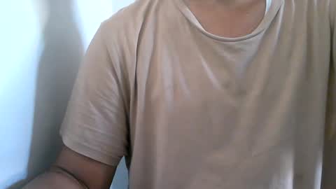 Snapshot of kamilo69_ chatting on 07/14/26, 06:24 Kamilo online show from 07/14/26, 06:24
