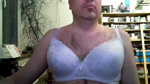 Snapshot of kamiluc1974_2 chatting on 01/08/26, 09:06 Kamil Lipovy online show from 01/08/26, 09:06