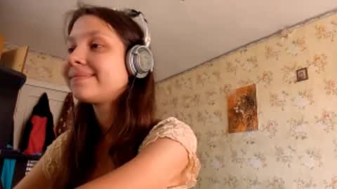 Snapshot of kamisalling chatting on 09/21/25, 07:10 Mari  Simmons online show from 09/21/25, 07:10