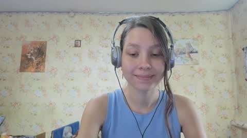 Snapshot of kamisalling chatting on 10/05/25, 06:34 Mari  Simmons online show from 10/05/25, 06:34