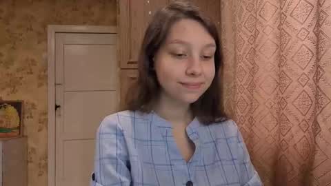 Snapshot of kamisalling chatting on 10/26/25, 06:19 Mari  Simmons online show from 10/26/25, 06:19