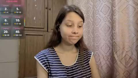 Mari  Simmons online show from 11/18/25, 08:52