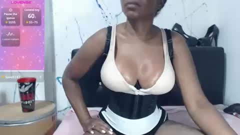 Snapshot of kandysexy chatting on 04/15/26, 09:15 Paola online show from 04/15/26, 09:15