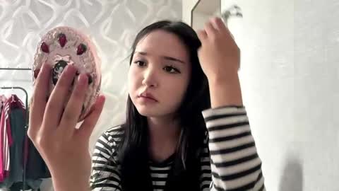 Lily online show from 05/03/26, 09:15