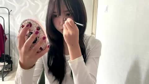 Lily online show from 05/18/26, 09:04