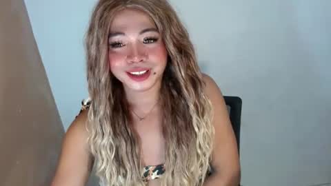 Snapshot of kapitanaxxx chatting on 07/18/26, 12:09 kapitanaxxx online show from 07/18/26, 12:09