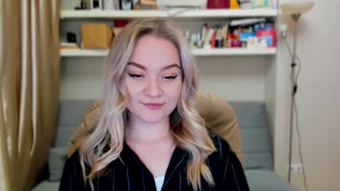 Kara. Off from 15th till 24th of December online show from 11/08/25, 12:44