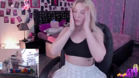 Snapshot of karambamoon chatting on 12/03/24, 09:01 Lera online show from 12/03/24, 09:01