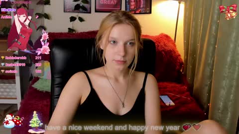 Snapshot of karambamoon chatting on 12/07/24, 02:09 Lera online show from 12/07/24, 02:09