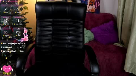 Snapshot of karambamoon chatting on 01/05/25, 11:55 Lera online show from 01/05/25, 11:55