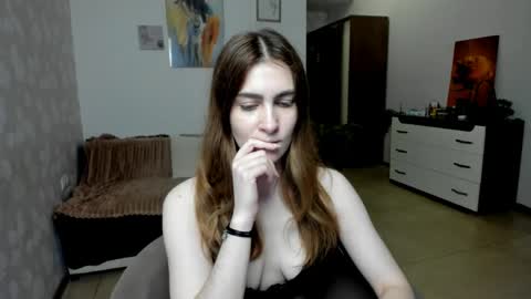 Snapshot of karawill chatting on 05/17/26, 07:32 KaraWill online show from 05/17/26, 07:32