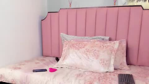 Karen online show from 10/13/25, 01:33