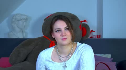 Snapshot of karenclarks chatting on 11/25/25, 06:41 Karen online show from 11/25/25, 06:41