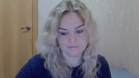 karennelsonx online show from 09/25/25, 08:29