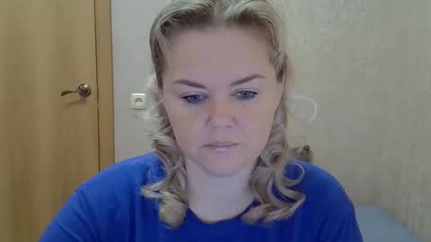 karennelsonx online show from 10/16/25, 09:10