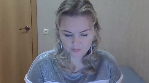 karennelsonx online show from 12/03/25, 01:42